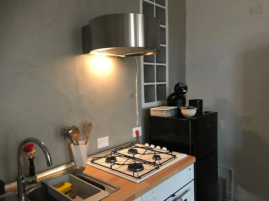 Jill&Jade'S Apartment Como İtalya