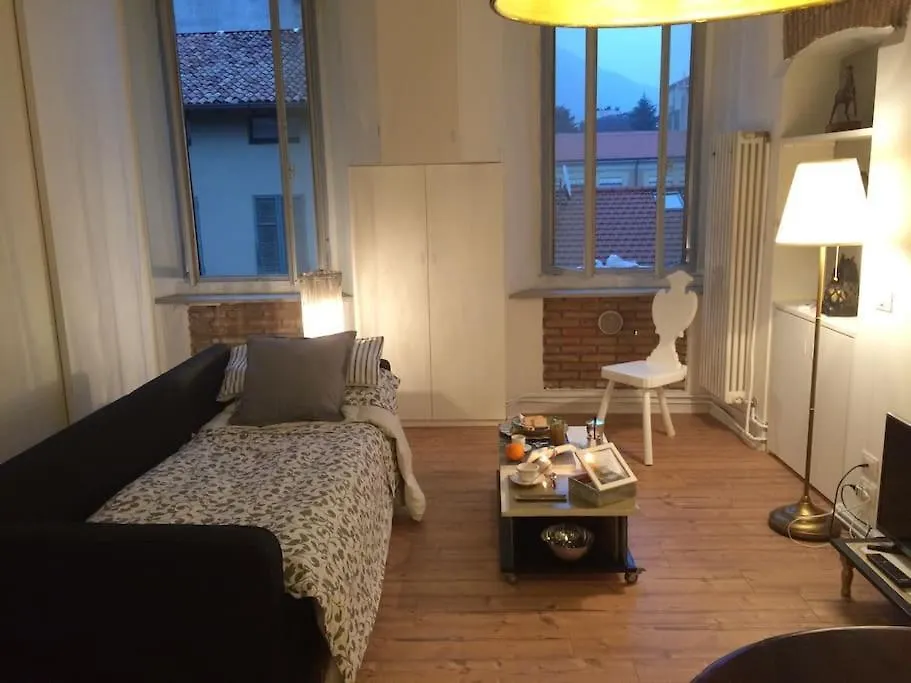 Jill&Jade'S Apartment Como
