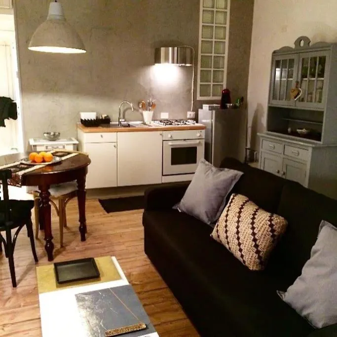 Jill&Jade'S Apartment Como İtalya